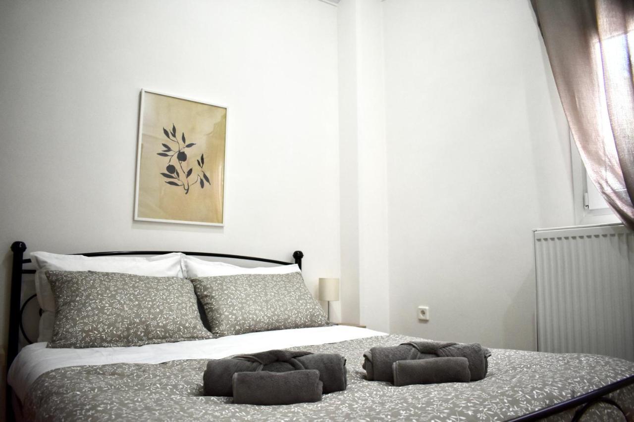 Memories Studio Artemis Apartment Bagian luar foto